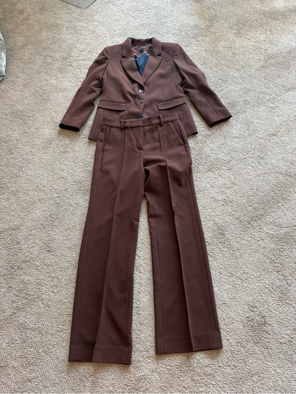 Full suit!! JCrew Madelyn blazer w matching Natalia pants long (size 6)